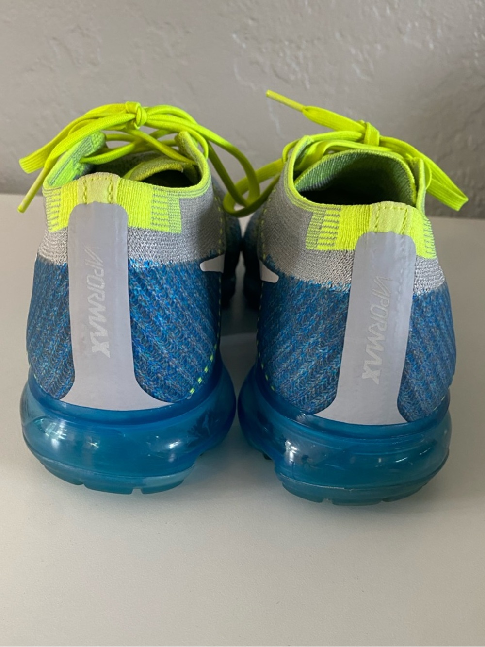 Nike Air Vapormax Flyknit Sprite Size 8 WOLF GREY/WHITE-CHLORINE BLUE - Picture 4 of 8